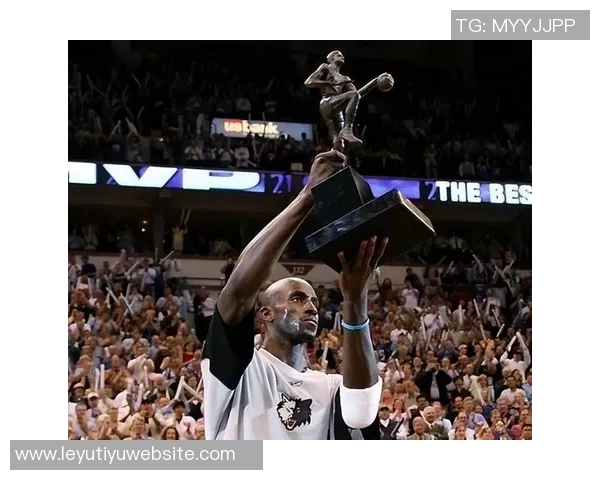 加内特赞文班亚马独特天赋称其为KD与奥尼尔的完美结合体